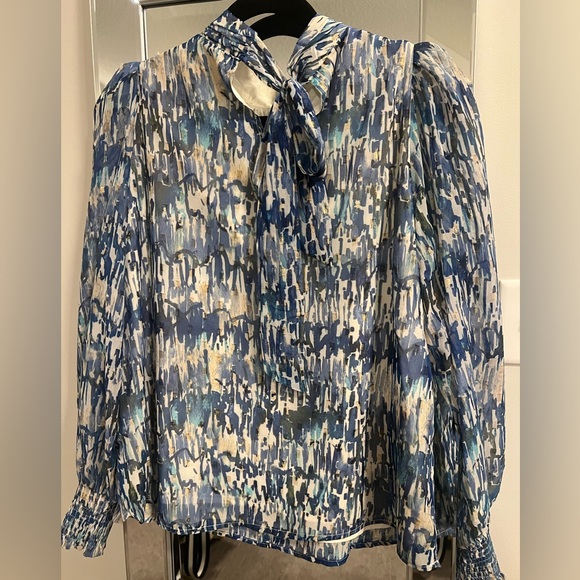 Periwinkle collection gold & blue patterned blouse - Picture 2 of 4